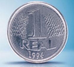 Única fora de circulação, moeda original de R$ 1 é negociada a R$ 10
