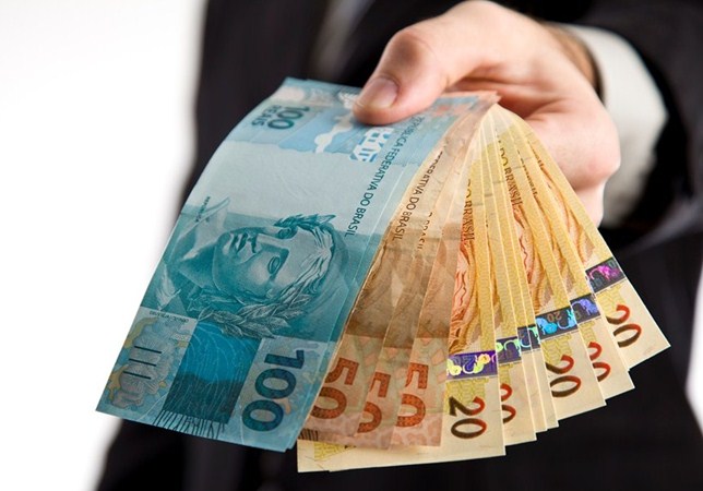 Ganho real dos trabalhadores cai em 2013, segundo Dieese