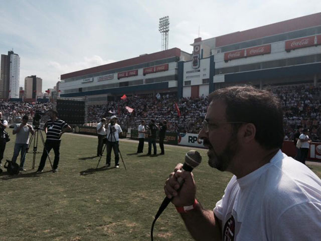Professores decidem manter greve no Paraná