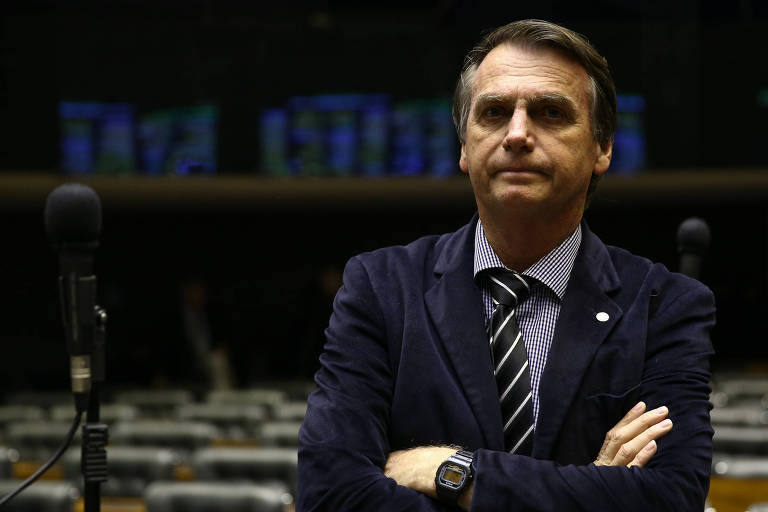 Bolsonaro vota na Câmara contra os trabalhadores e o povo