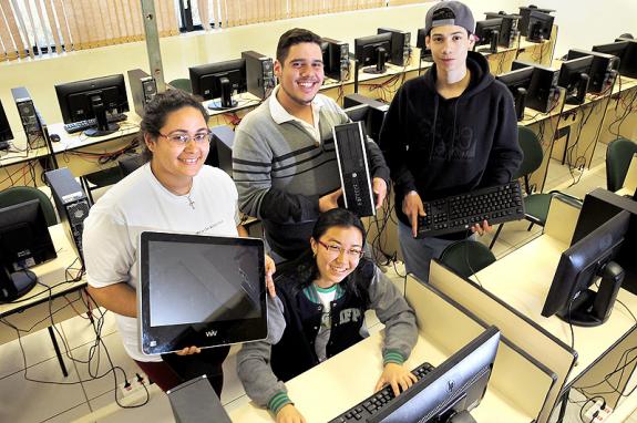 PROFISSIONALIZAÇÃO - Cursos técnicos em alta