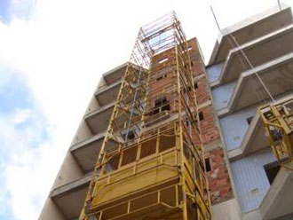 CREA fiscaliza gruas e elevadores de obras em Londrina
