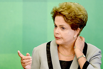 Dilma diz que governo vai dialogar com humildade e firmeza