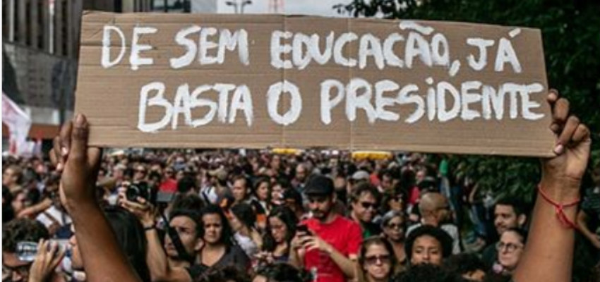 Educação ameaçada no Orçamento de Bolsonaro para 2021