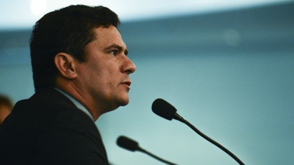 Sérgio Moro, de 'herói' anticorrupção a aliado do Clã Bolsonaro