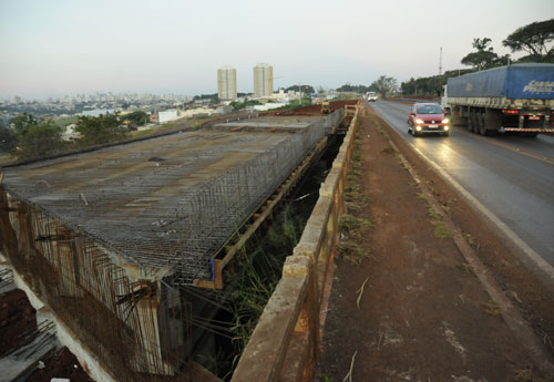 Após negociação, operários descartam greve na duplicação da PR-445