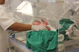 Mãe de bebê internado em UTI pode ter mais tempo de licença-maternidade