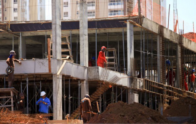 Construção civil espera crescer de zero a 1% em 2014