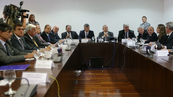 Caminhoneiros rejeitam acordo com o governo e deixam Casa Civil prometendo reforçar greve