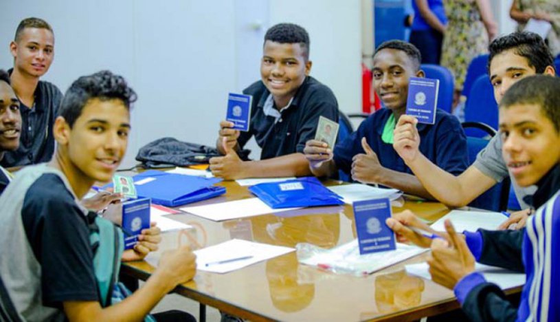 Informalidade e emprego precário estreitam horizontes para a juventude