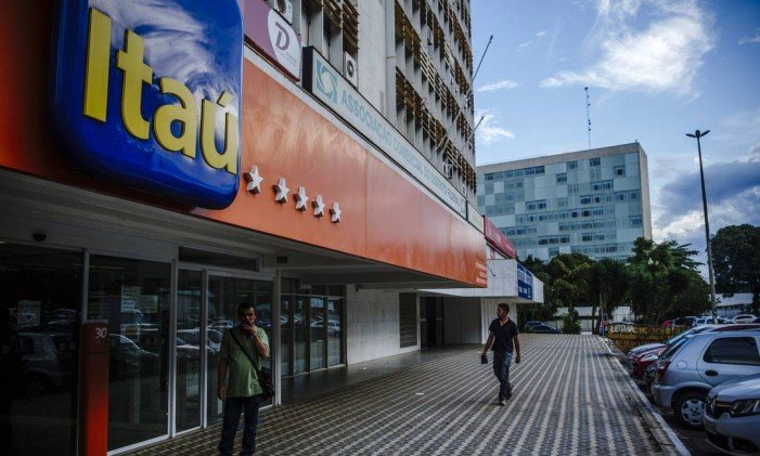 Cinco maiores bancos comerciais detinham 84,8% do mercado de crédito no fim de 2018, revela BC